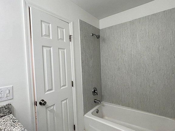 5th image of 4606 SE Binnacle Way APT 1