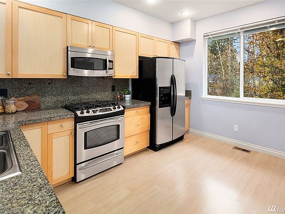 4th image of 12313 NE 109th Pl #11-46