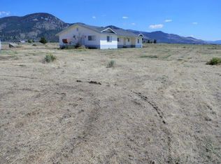 840 Goose Lake Rd, New Pine Creek, OR 97635