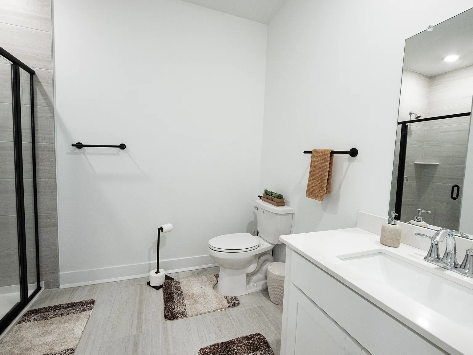 2 bed, 1499 sqft, $3,900 — Photo 4