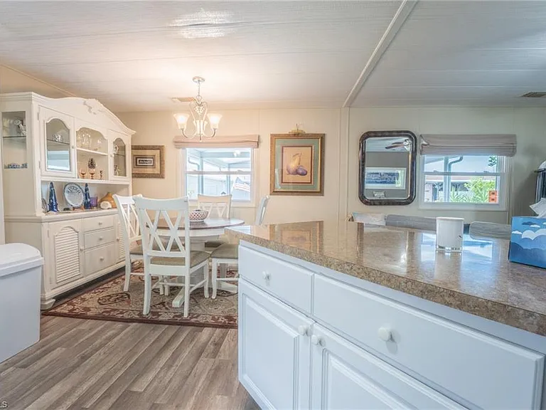 953 Bunker Hill Dr — Photo 9