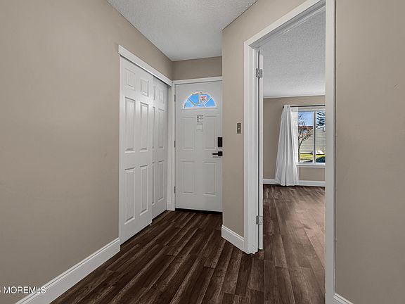 3rd image of 67 Greenwood Dr