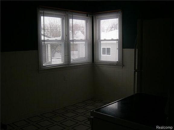 5th image of 6857 Lathers St