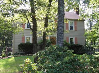 27 Jaye St, Plymouth, MA 02360