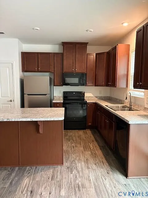3 bed, 2.5 bath, 1544 sqft, $2,295 — Photo 2