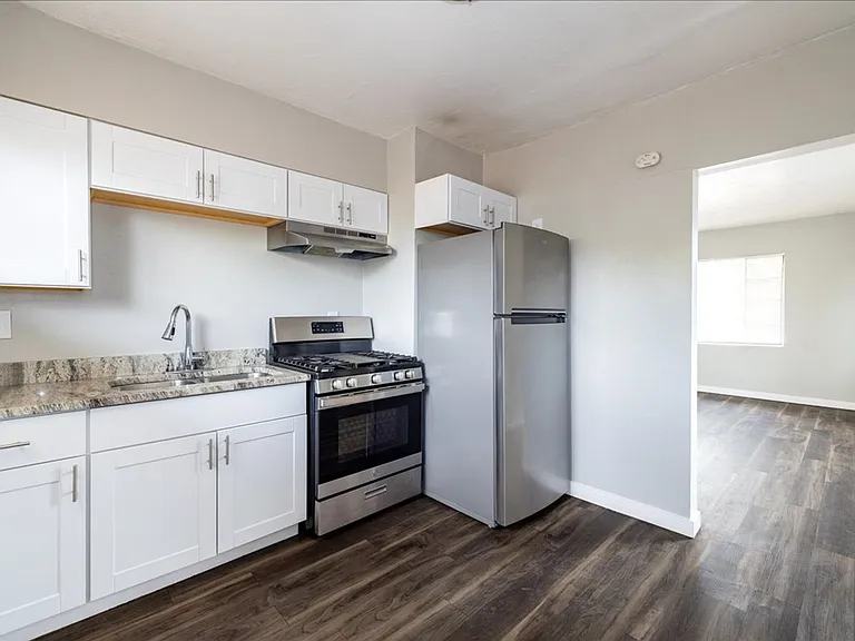 2132 N Forgeus Ave #C — Photo 6