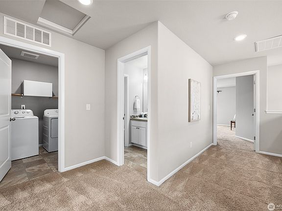 3rd image of 3446 Hera St NE