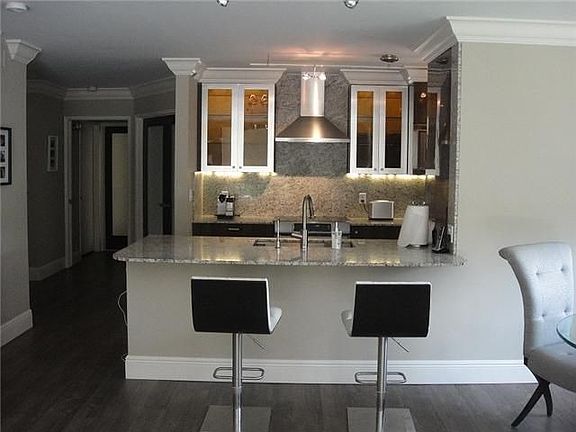 5th image of 19555 E Country Club Dr #8201