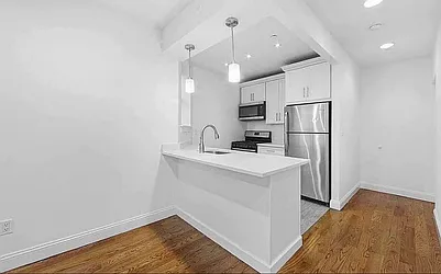 28 West 132nd Street, #3C