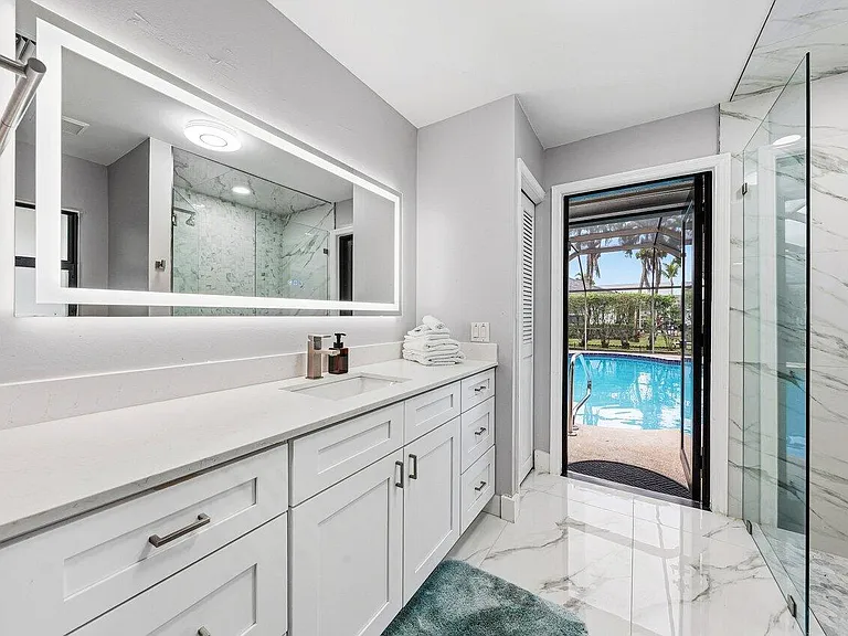 13710 Callington Dr — Photo 21