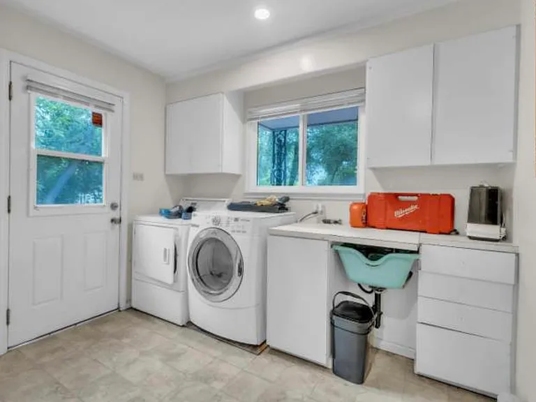 Morningside Dr — Photo 17