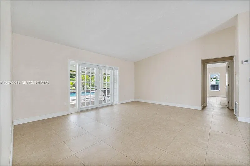18468 Sw 89th Ct Cutler Bay, Fl 33157 — Photo 4