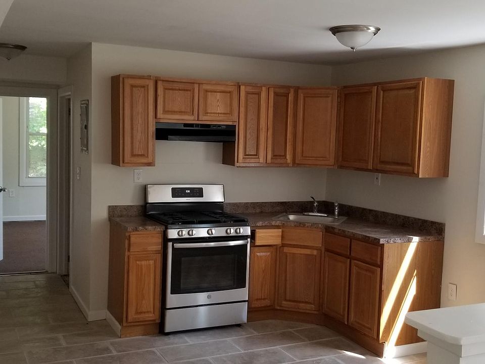 2nd image of 17-19 Essex St