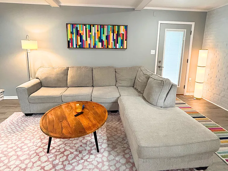 5934 Deering Ave — Photo 9