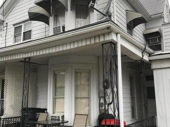 17 West Ave, Mount Carmel, PA 17851