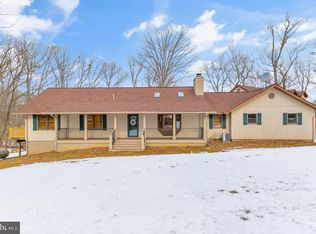 38446 Bolington Rd, Lovettsville, VA