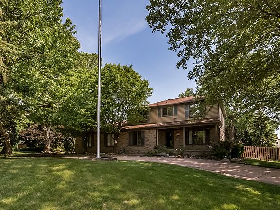 3rd image of 35478 Old Homestead Dr