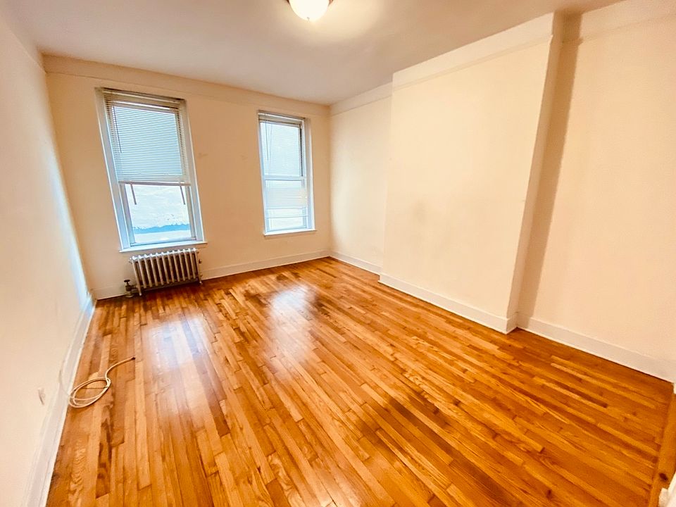 2nd image of 173 E 91st St APT 2C