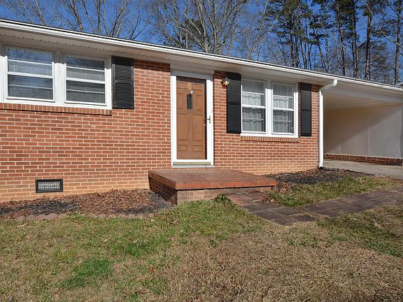 3rd image of 106 Lawnview Ct