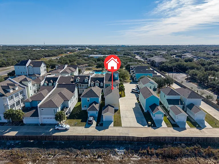 124 Lavaca Cir — Photo 37