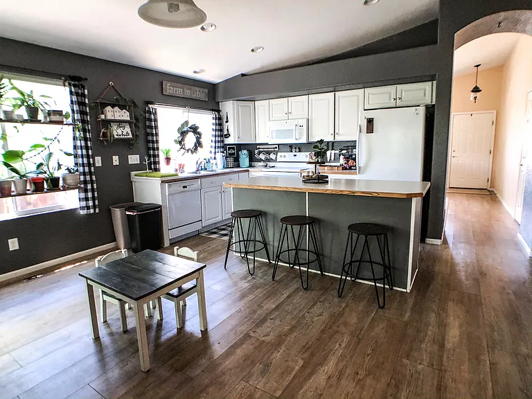 6373 Trappers Trail Ave — Photo 1