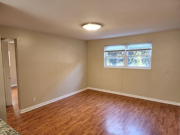 4th image of 1405 Ashland Ave APT B