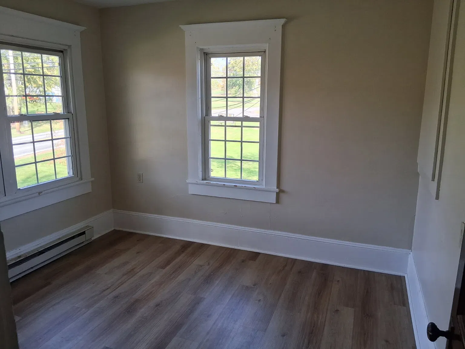 1833 Newton Ransom Blvd - Farmhouse Upstairs — Photo 2
