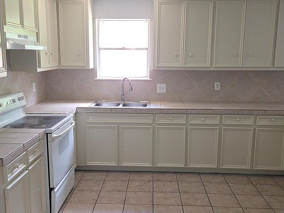 3rd image of 9606 Wind Flower Ln