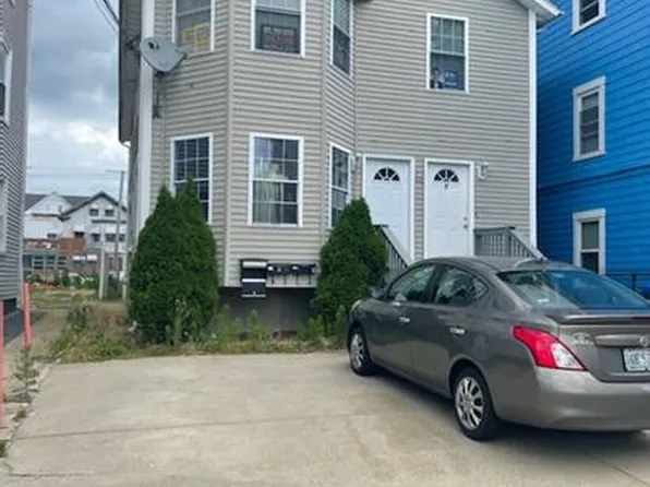 28 Vinton St #2, Providence, RI 02909