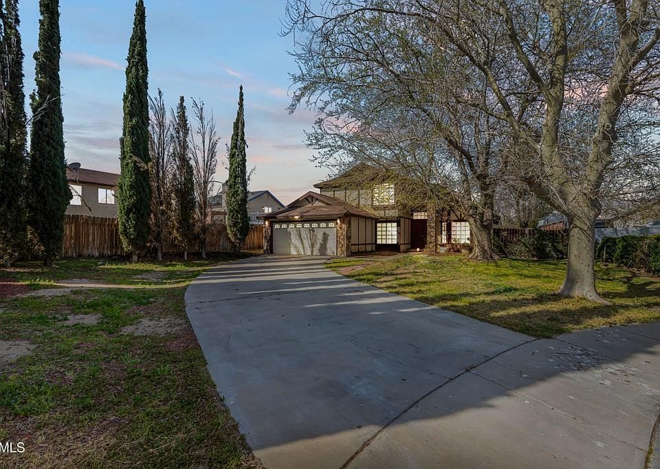 1st image of 43415 Emilia Ln