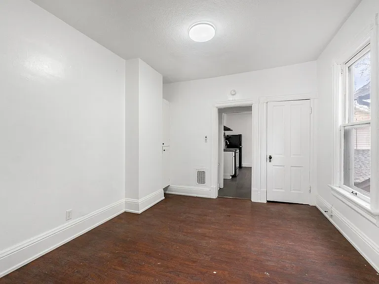 849 Columbia Ave — Photo 10