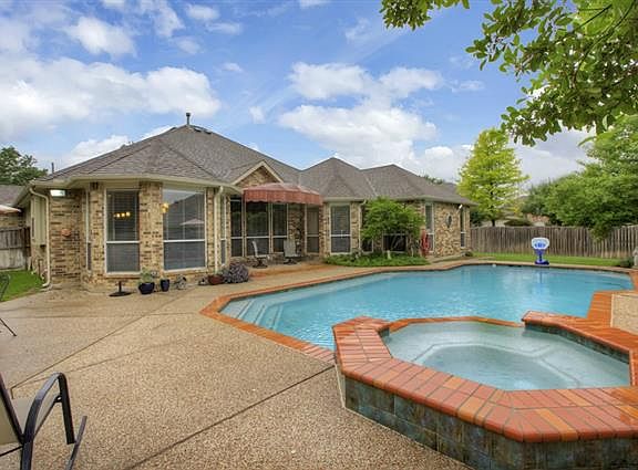 4th image of 713 Mockingbird Ct