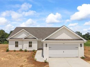 653 Racetrack Rd, Toccoa, GA 30577