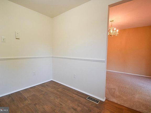 5th image of 11 Jacob Lee Ct