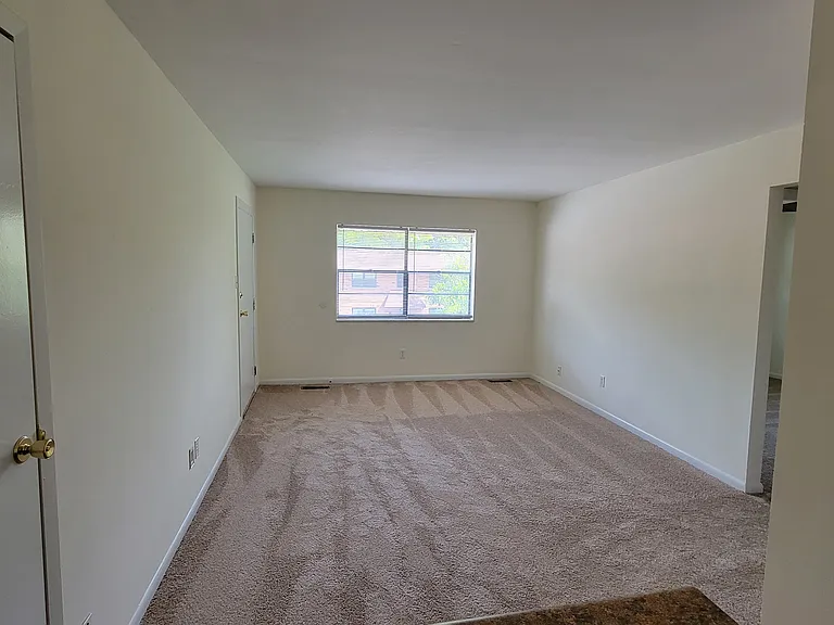 439 S Clay Ave #7 — Photo 5
