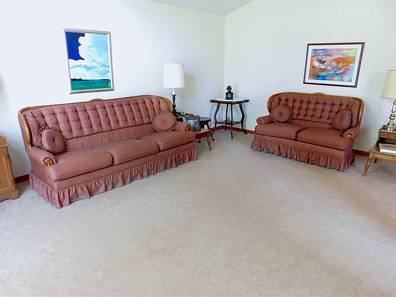 3rd image of 1929 Valley Brook Dr