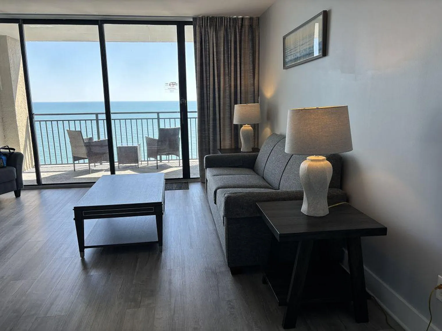 1 bed, 1.0 bath, 645 sqft, $2,569 — Photo 1