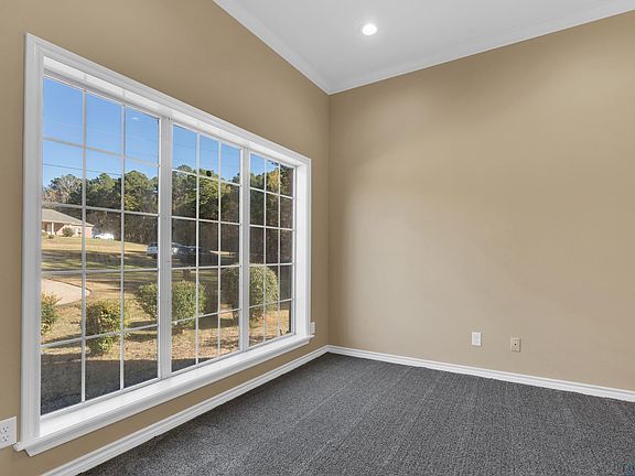 5th image of 2650 Garden Oaks Dr