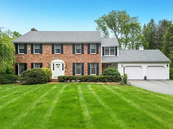 8 Adams Rd, Grafton, MA 01519