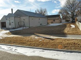 110 S 6th St, Sinclair, WY 82334