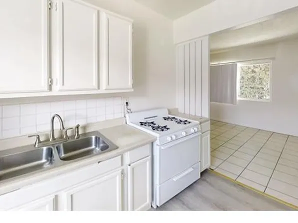 3348 Santa Fe Ave, Long Beach, CA