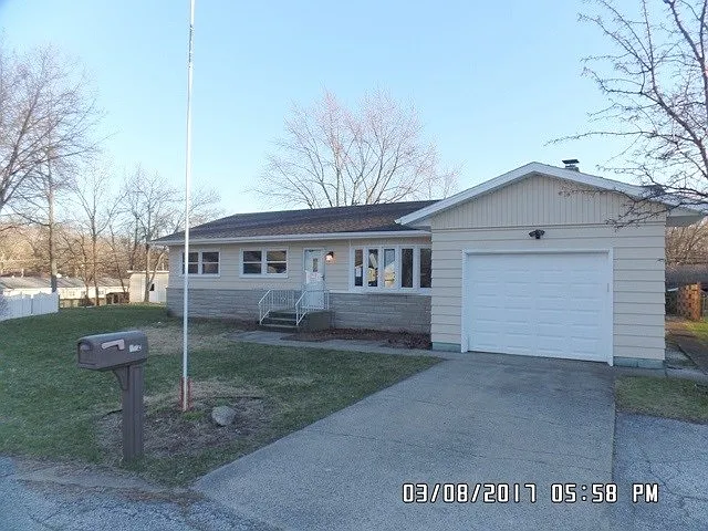 112 Hummingbird Ct photo 1