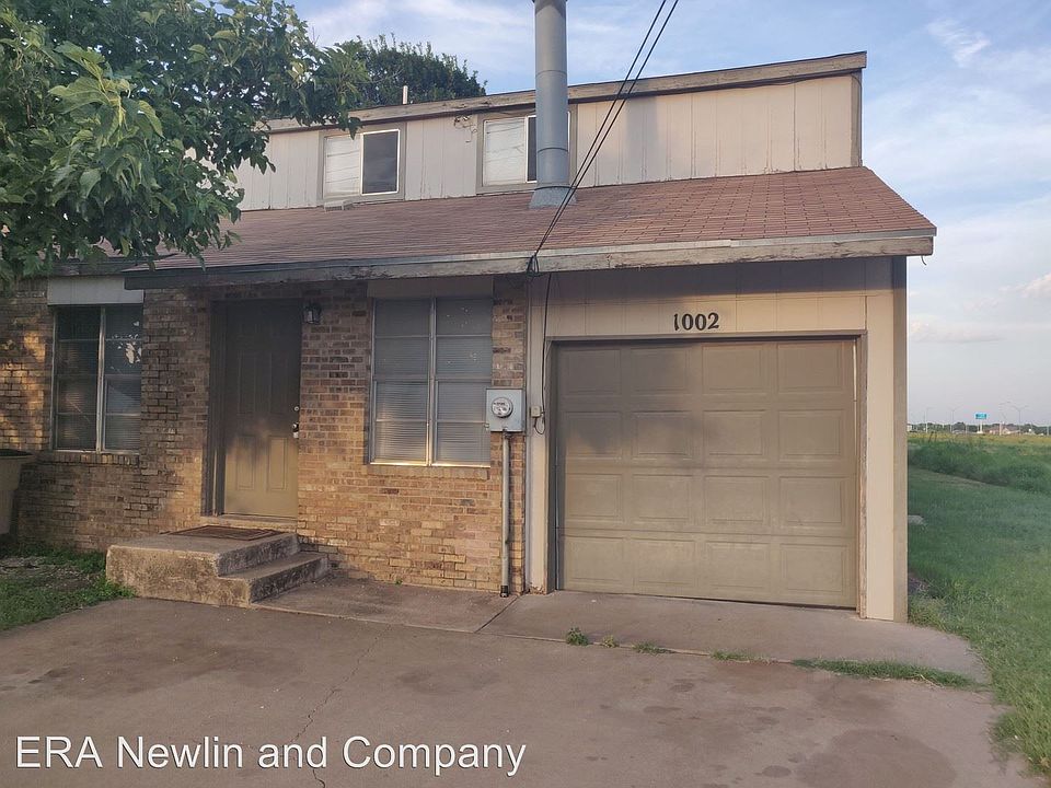 1st image of 1002 Glenna St