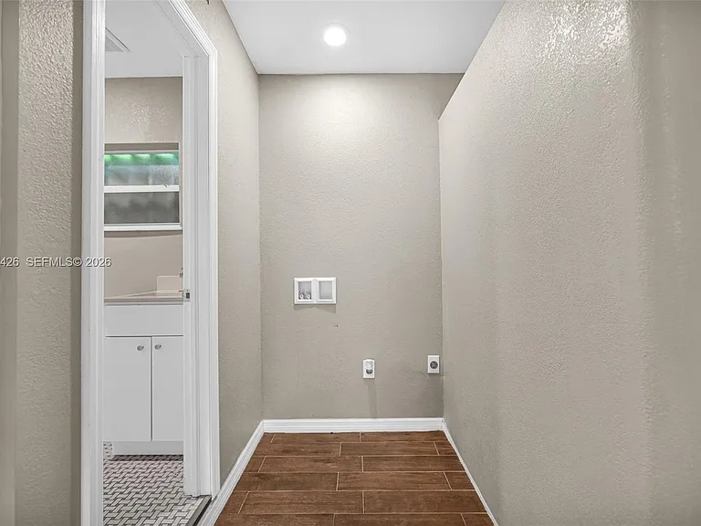 81 NW 41st St — Photo 17