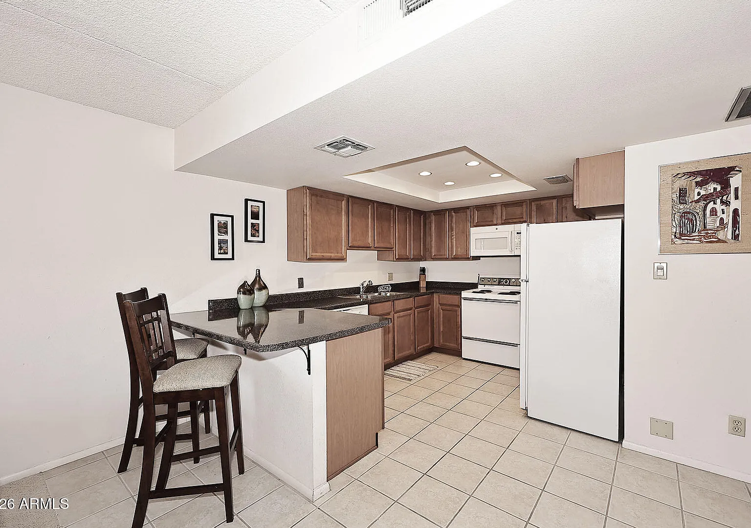 2 bed, 1200 sqft, $2,200 — Photo 1