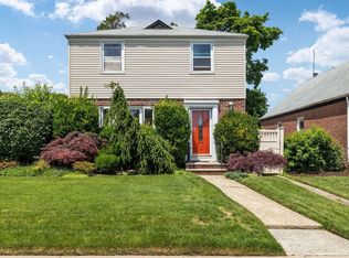 61 Hathaway Ave, Elmont, NY 11003