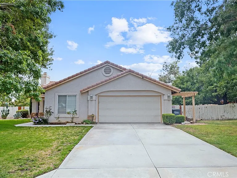 15589 Cheyenne St — Photo 13