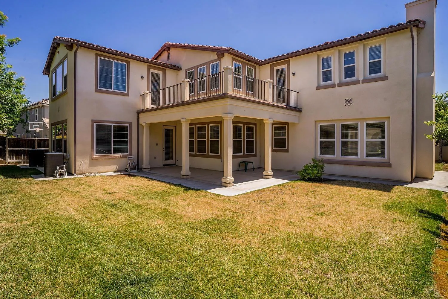 4163 N Newport Bay photo 1