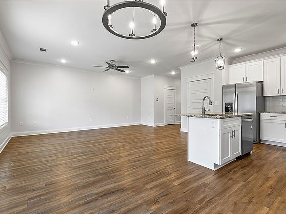 4th image of 1434 Gatewood Pl