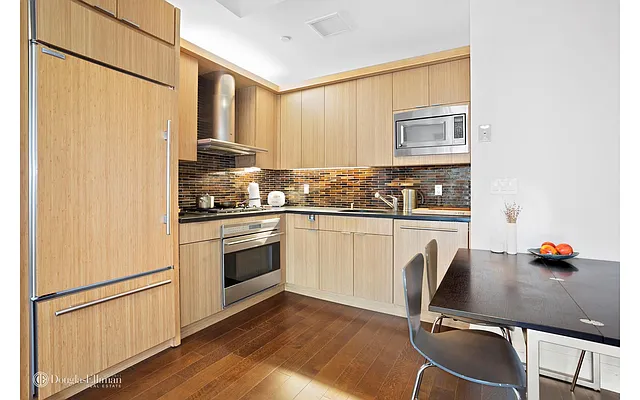 Rented by Douglas Elliman | media 19